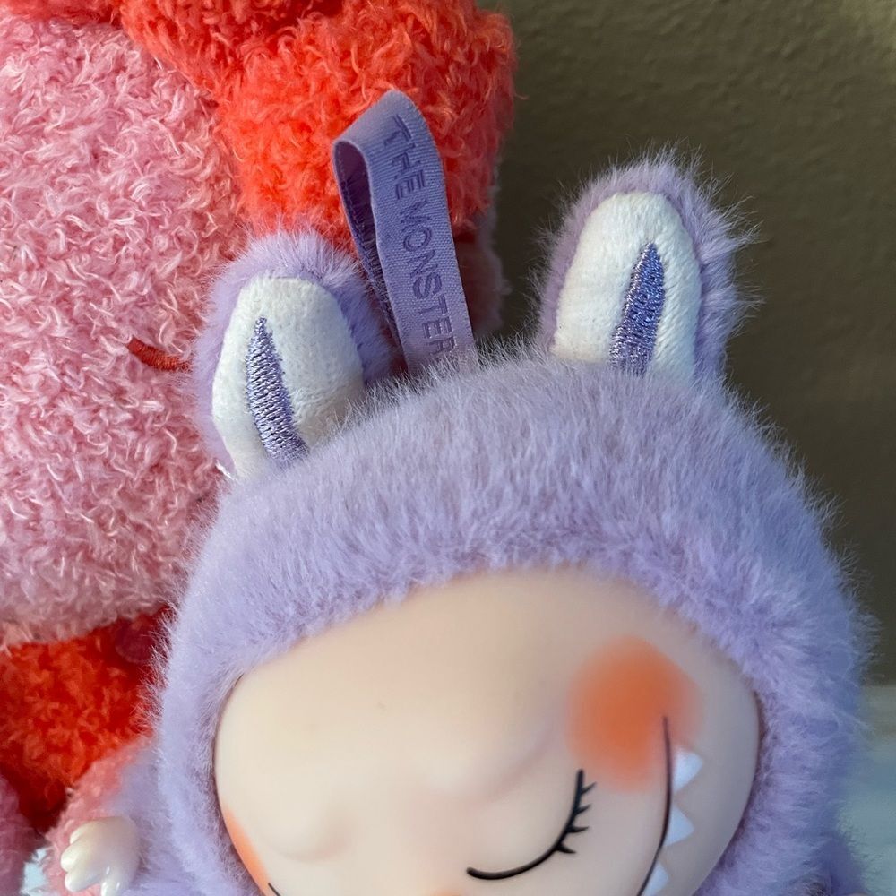 The Monsters Pop Mart Pink and Purple Figures & Pink Hello Kitty Plush - Picture 5 of 12